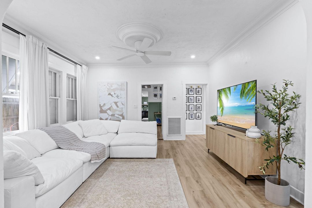 En Renta: $5,500 (4 camas, 2 baños, 1987 Pies cuadrados)