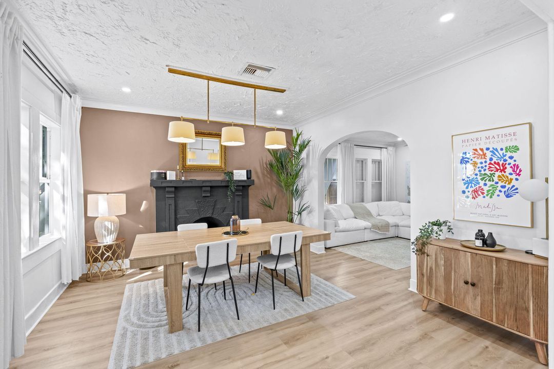 En Renta: $5,500 (4 camas, 2 baños, 1987 Pies cuadrados)