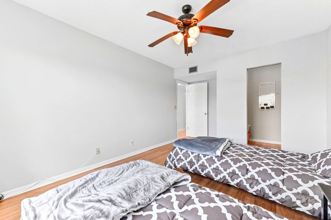 For Rent: $2,500 (3 beds, 2 baths, 2000 Square Feet)