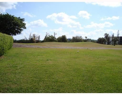 合同活跃: $2,500 (2 贝兹, 2 浴室, 1200 平方英尺)