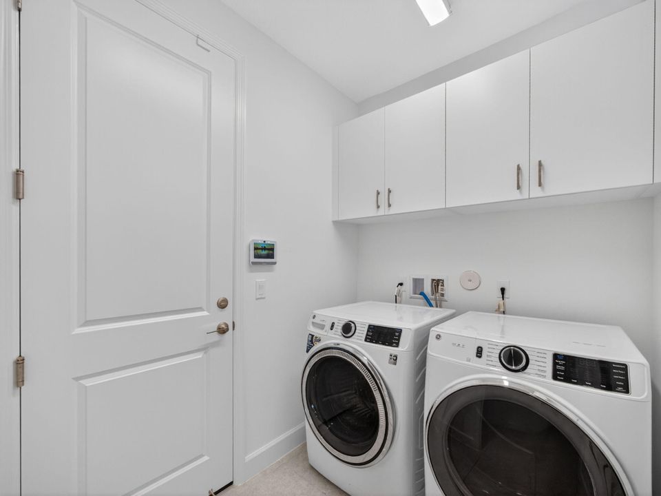 For Sale: $415,000 (2 beds, 2 baths, 1508 Square Feet)