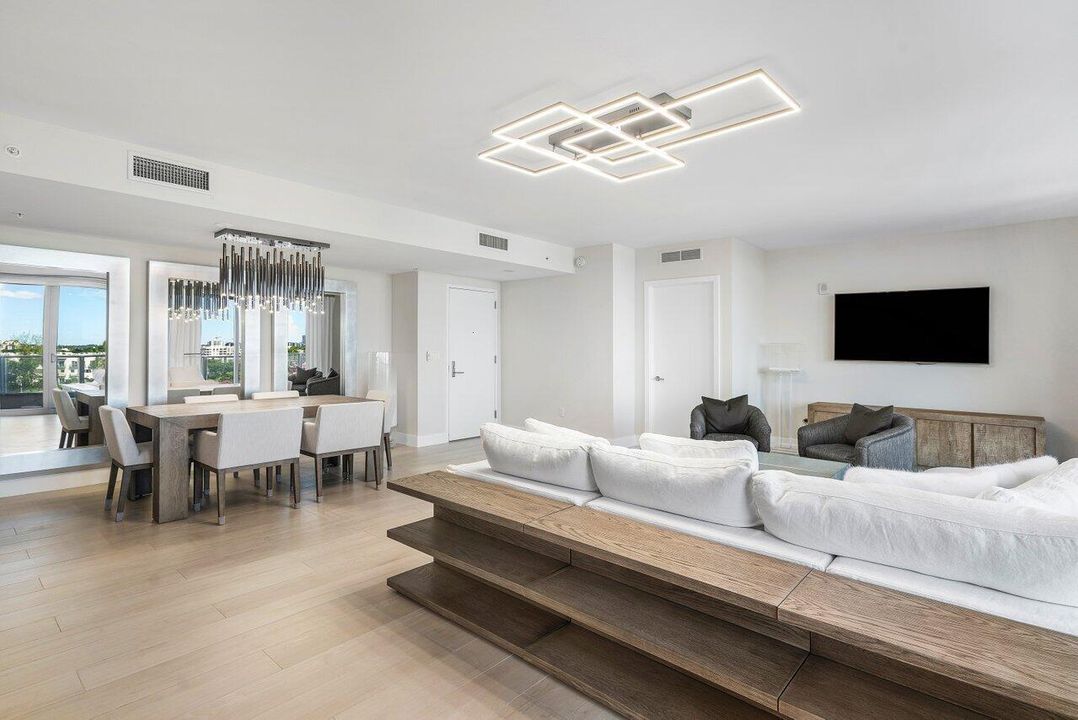 待售: $975,000 (2 贝兹, 2 浴室, 1780 平方英尺)