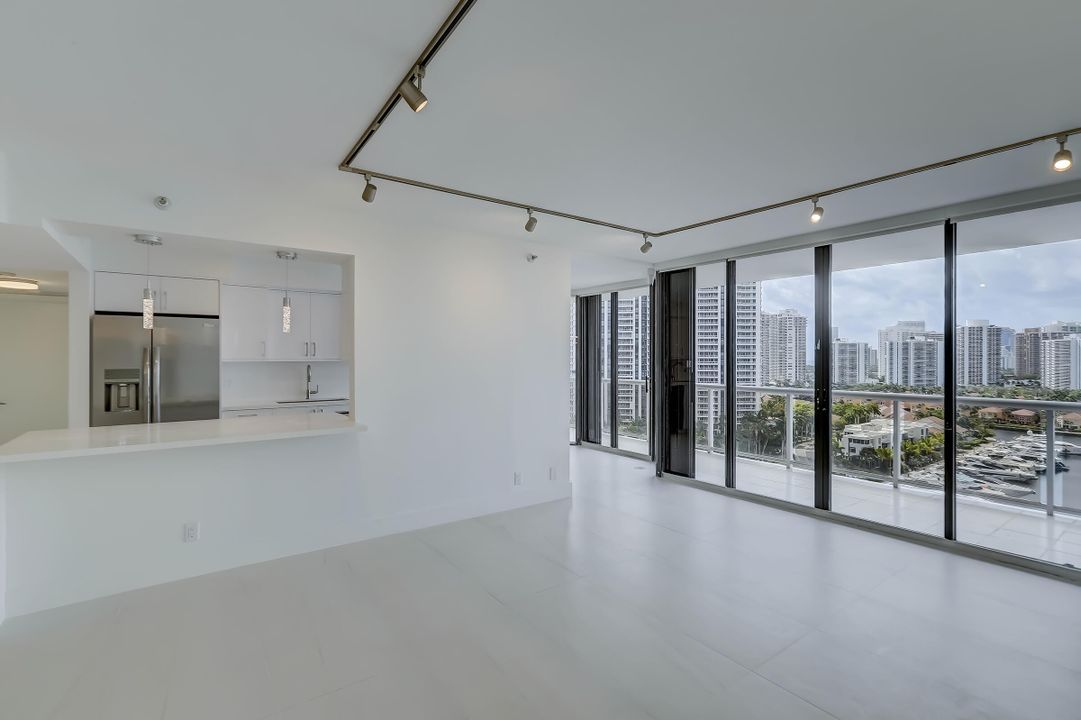 For Rent: $5,000 (2 beds, 2 baths, 1430 Square Feet)