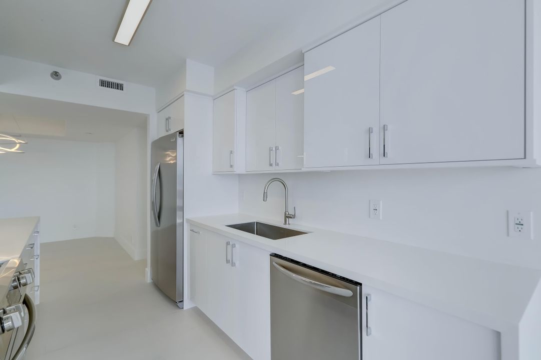 For Rent: $5,000 (2 beds, 2 baths, 1430 Square Feet)