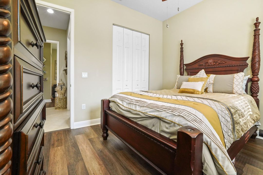 合同活跃: $599,900 (3 贝兹, 2 浴室, 1891 平方英尺)