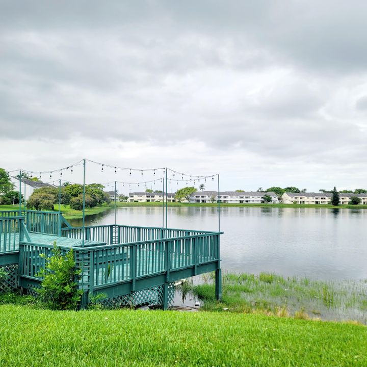 For Rent: $1,690 (1 beds, 1 baths, 802 Square Feet)