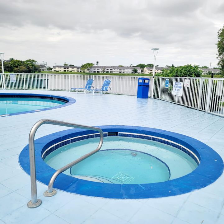 For Rent: $1,690 (1 beds, 1 baths, 802 Square Feet)