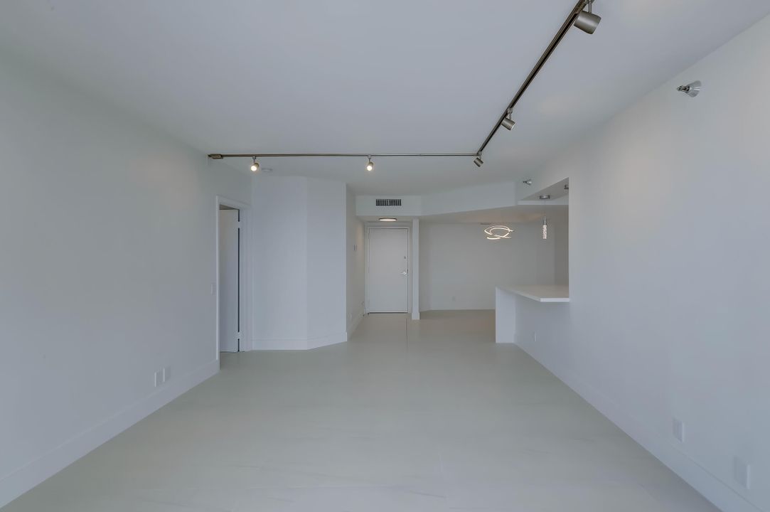 For Rent: $5,000 (2 beds, 2 baths, 1430 Square Feet)