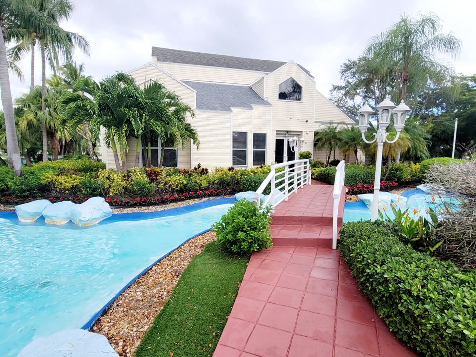 For Rent: $1,690 (1 beds, 1 baths, 802 Square Feet)