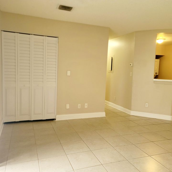 For Rent: $1,690 (1 beds, 1 baths, 802 Square Feet)