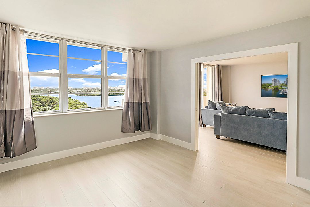 For Rent: $4,500 (1 beds, 1 baths, 734 Square Feet)