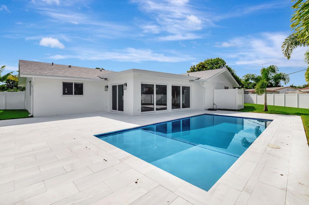 待售: $1,000,000 (3 贝兹, 2 浴室, 1890 平方英尺)