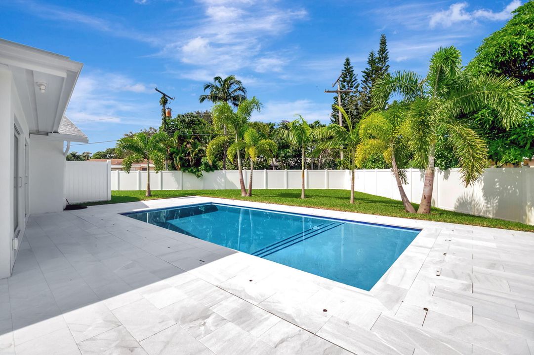 待售: $1,000,000 (3 贝兹, 2 浴室, 1890 平方英尺)