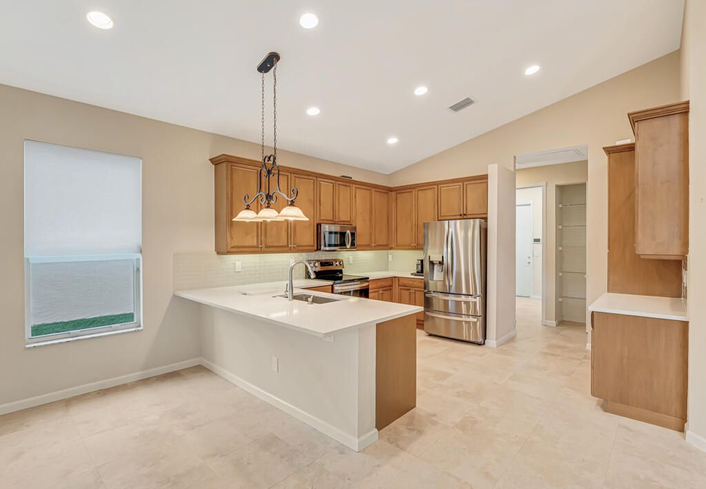 Active With Contract: $599,000 (3 beds, 2 baths, 2471 Square Feet)