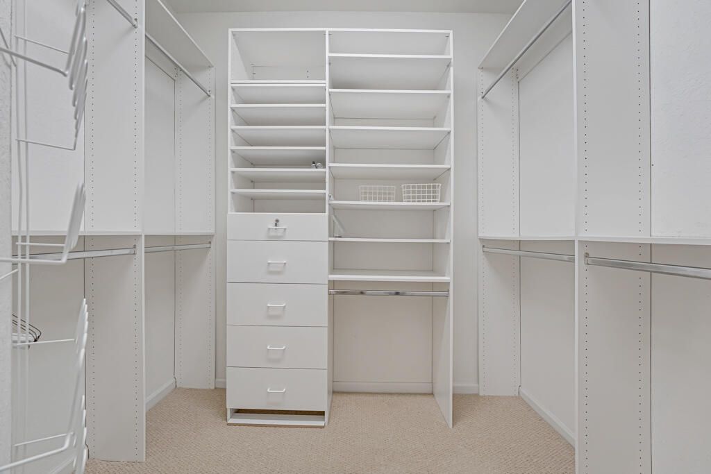 Active With Contract: $599,000 (3 beds, 2 baths, 2471 Square Feet)