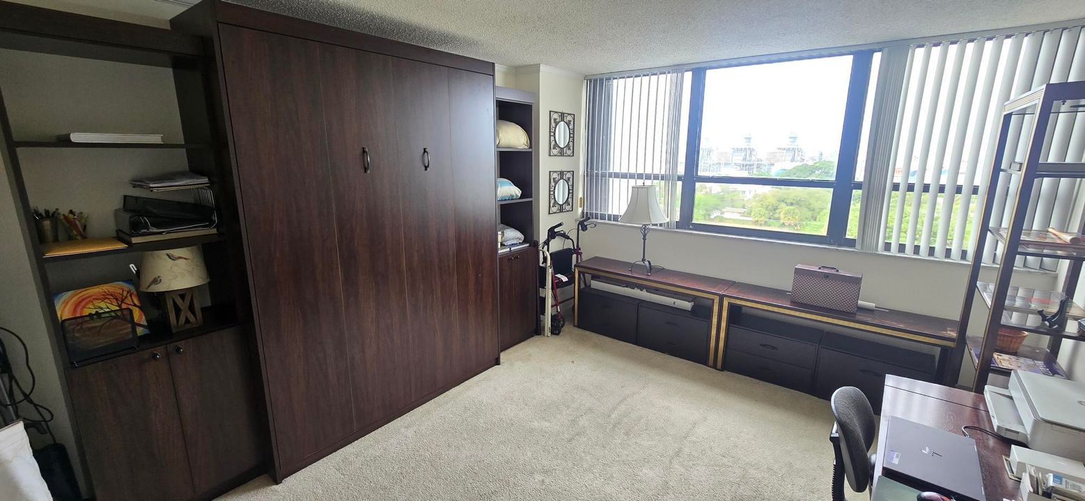 For Sale: $329,000 (2 beds, 2 baths, 1170 Square Feet)