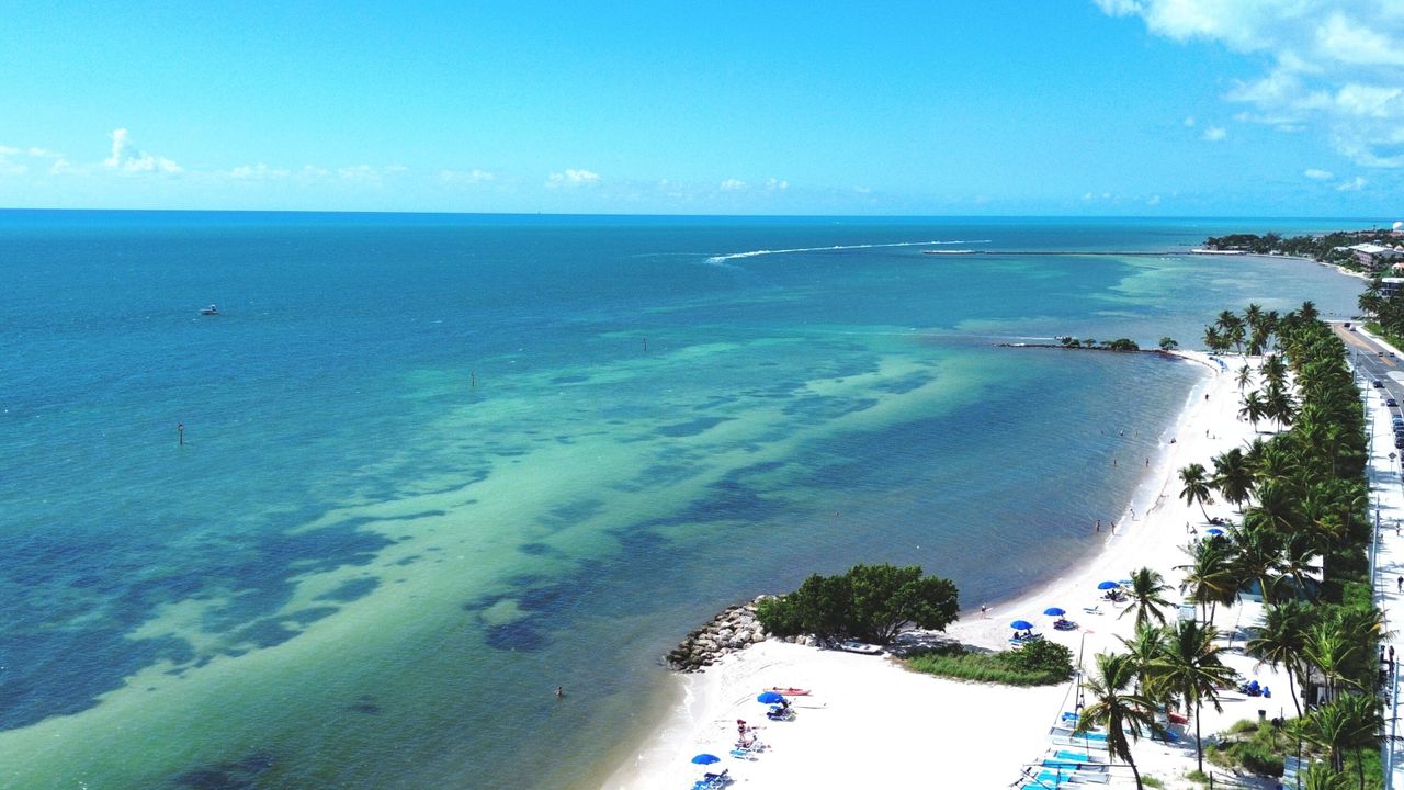 For Sale: $645,000 (1 beds, 1 baths, 754 Square Feet)