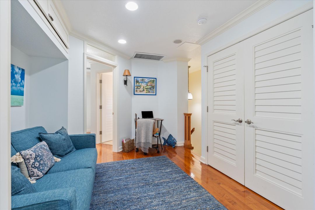 For Sale: $1,299,000 (2 beds, 2 baths, 1563 Square Feet)