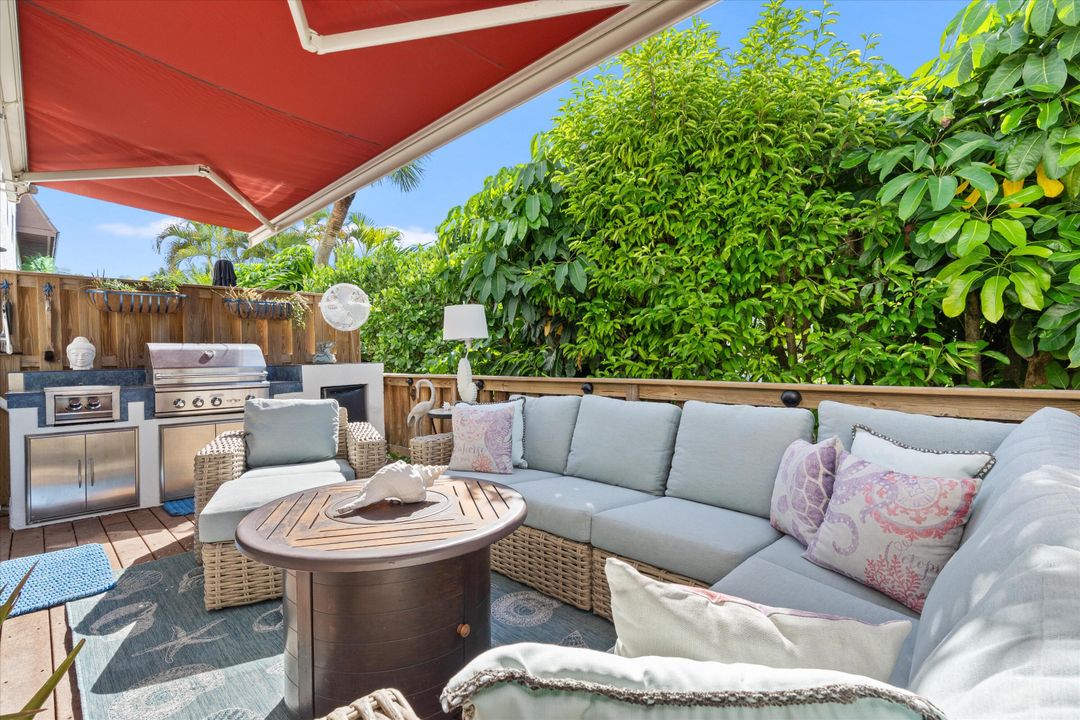 For Sale: $1,299,000 (2 beds, 2 baths, 1563 Square Feet)