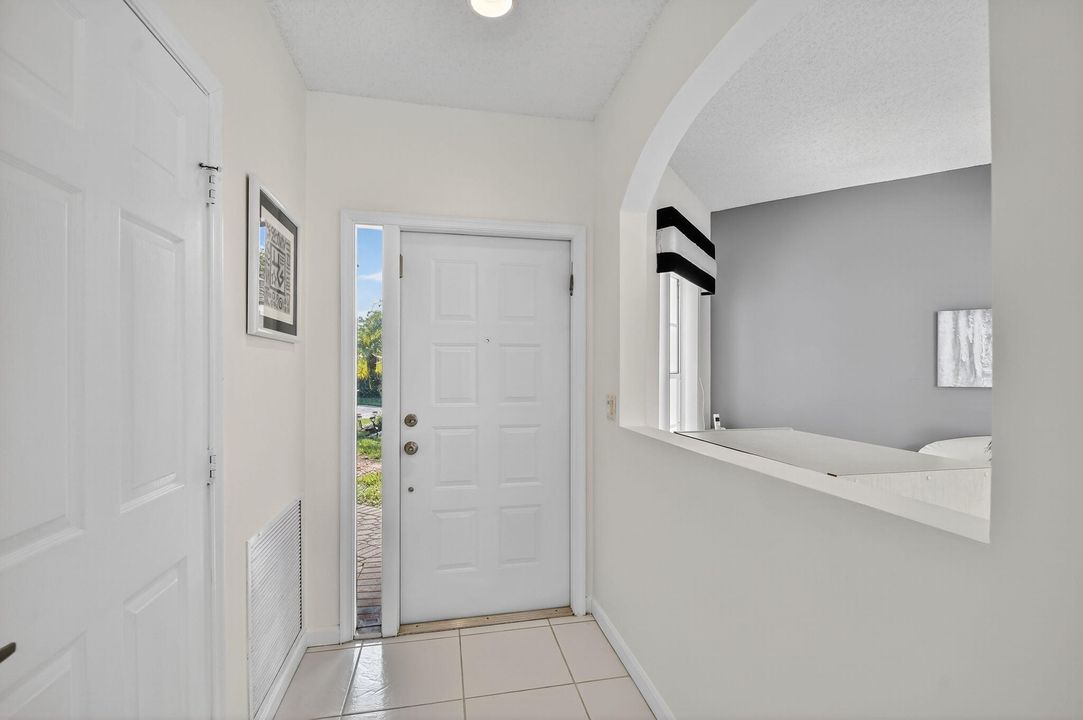 For Sale: $415,000 (3 beds, 2 baths, 1705 Square Feet)