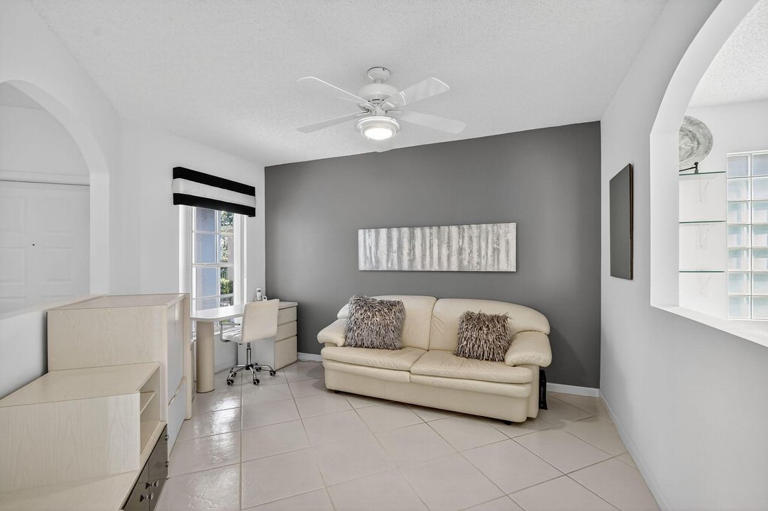 For Sale: $415,000 (3 beds, 2 baths, 1705 Square Feet)