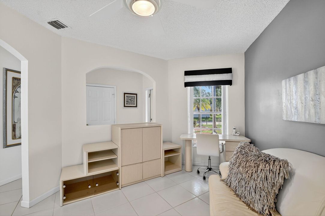 For Sale: $415,000 (3 beds, 2 baths, 1705 Square Feet)