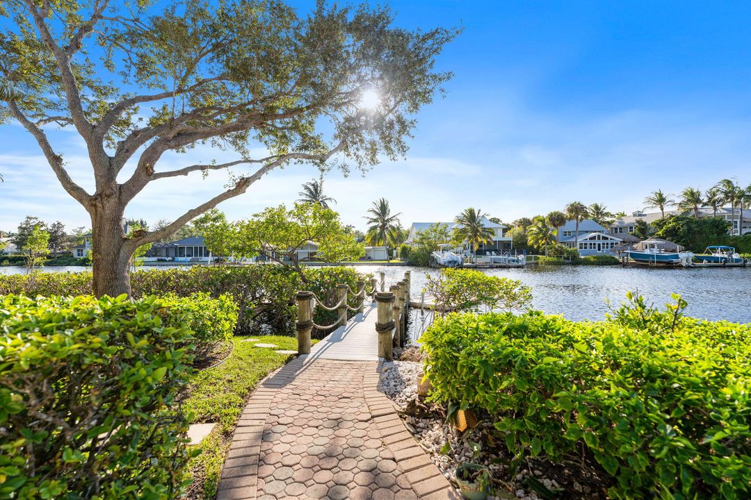 На продажу: $6,750,000 (4 спален, 4 ванн, 5685 Квадратных фут)