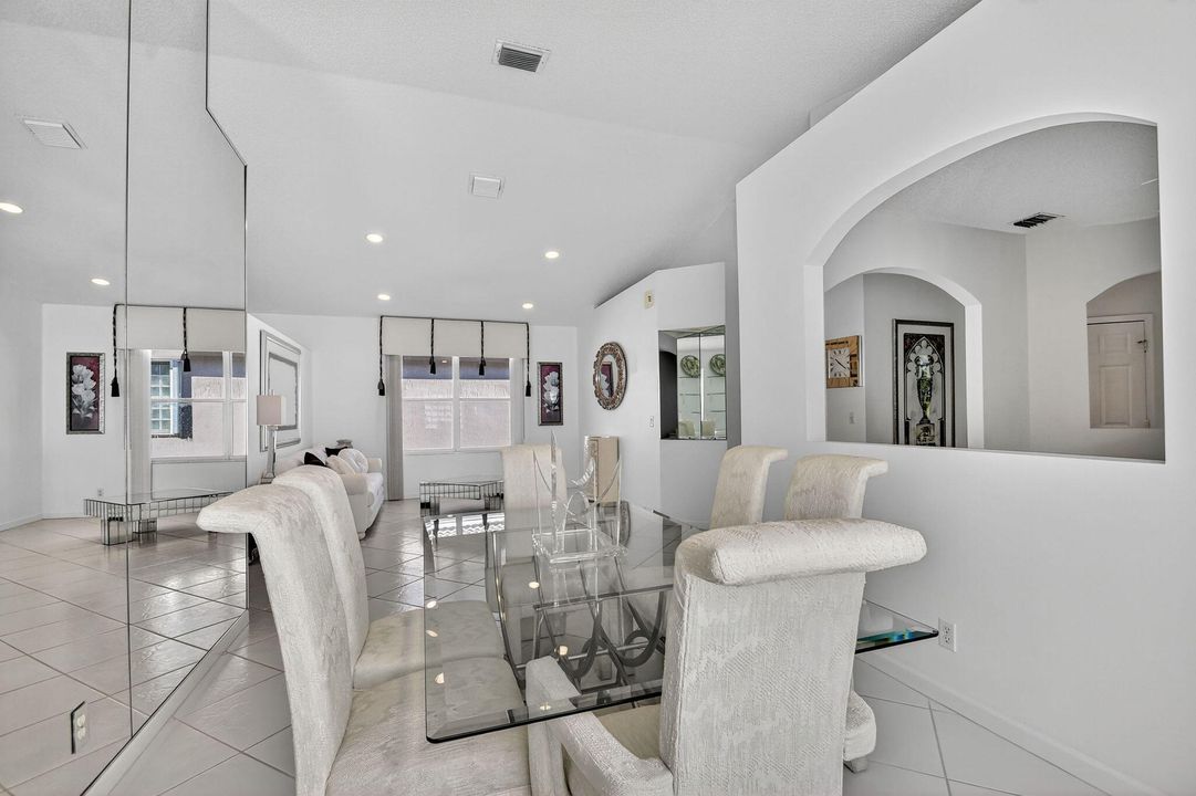 For Sale: $415,000 (3 beds, 2 baths, 1705 Square Feet)