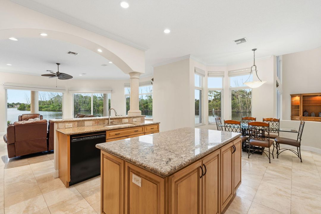 На продажу: $6,750,000 (4 спален, 4 ванн, 5685 Квадратных фут)