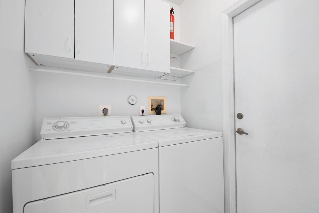 For Sale: $415,000 (3 beds, 2 baths, 1705 Square Feet)