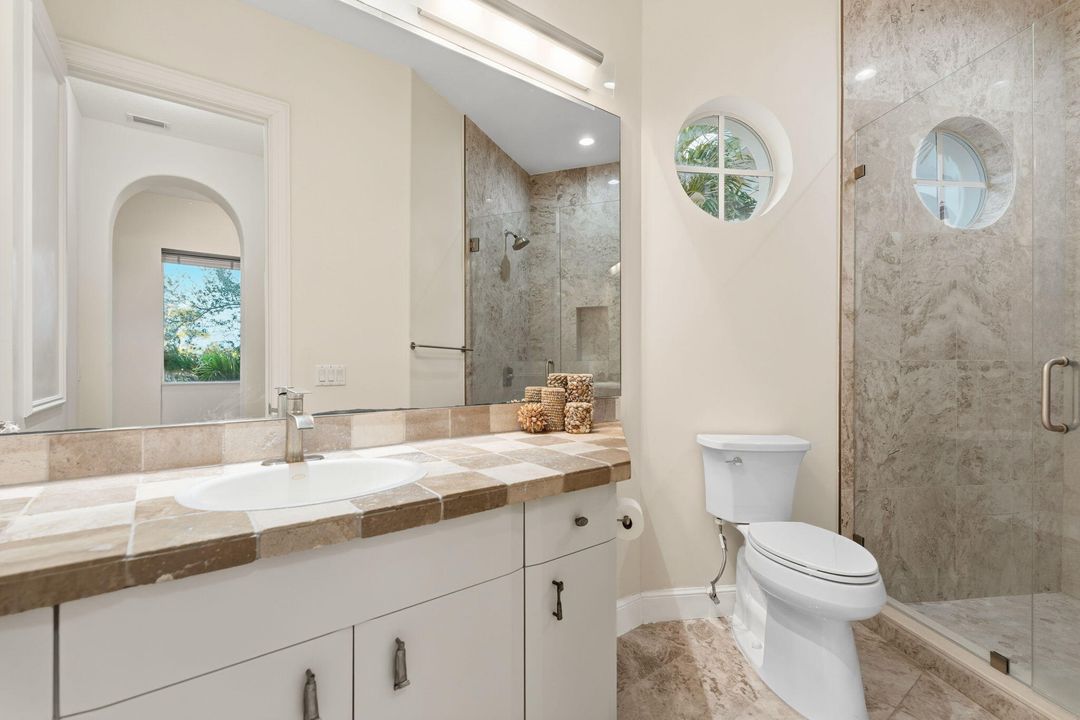 На продажу: $6,750,000 (4 спален, 4 ванн, 5685 Квадратных фут)