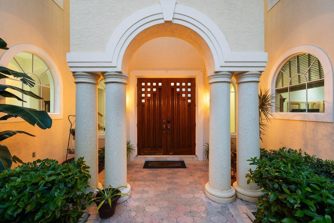 На продажу: $6,750,000 (4 спален, 4 ванн, 5685 Квадратных фут)