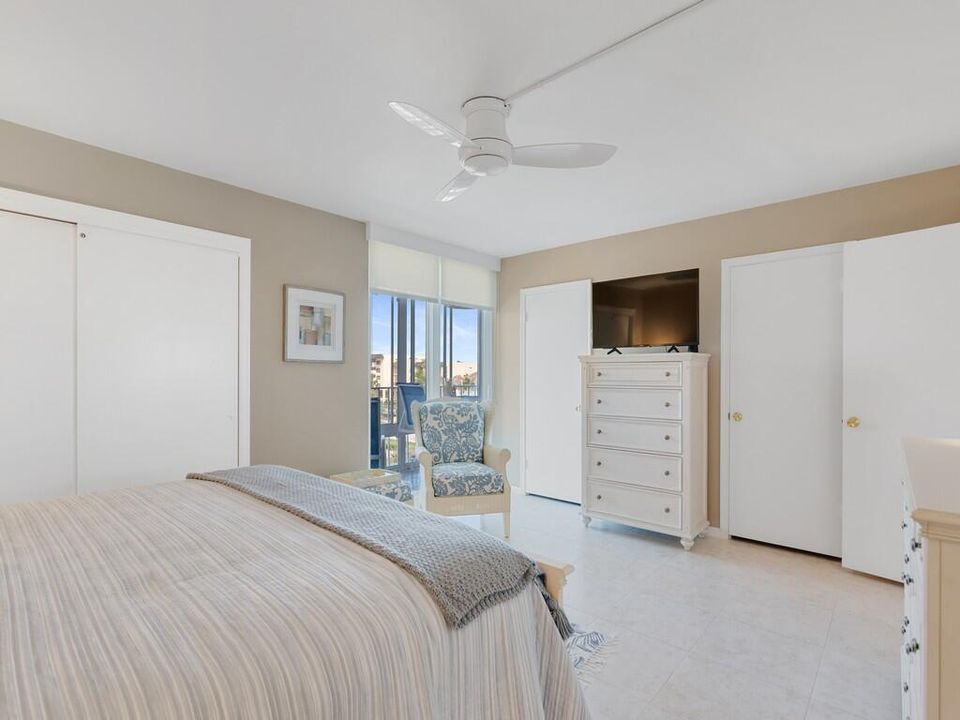 Activo con contrato: $435,000 (2 camas, 2 baños, 1600 Pies cuadrados)