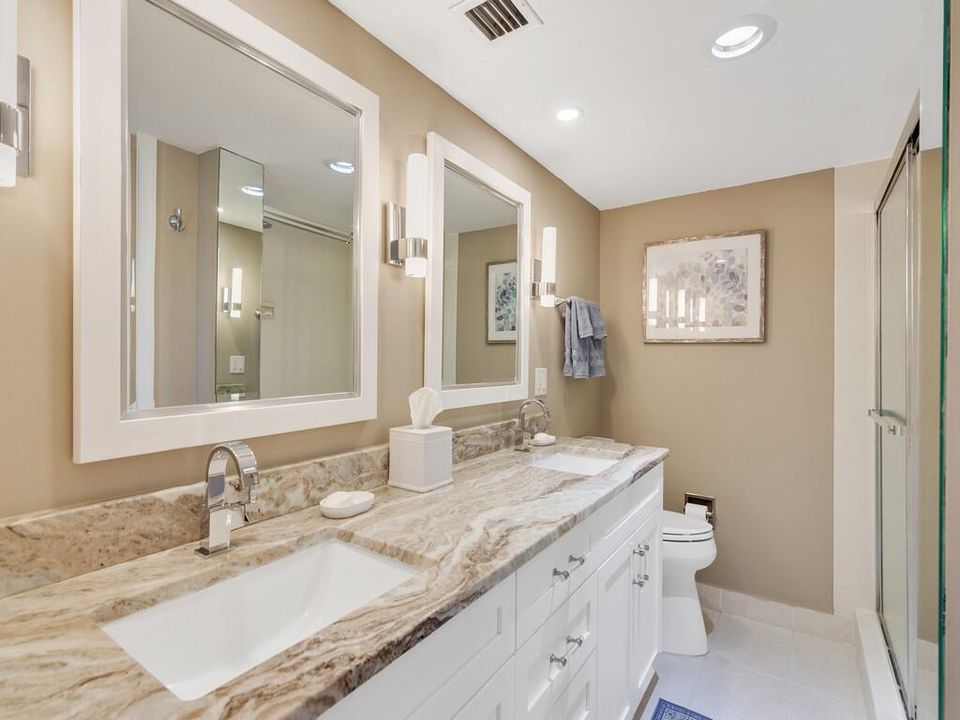 Activo con contrato: $435,000 (2 camas, 2 baños, 1600 Pies cuadrados)