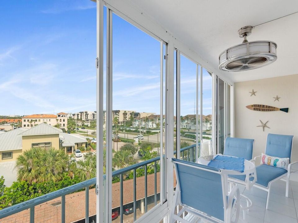 Activo con contrato: $435,000 (2 camas, 2 baños, 1600 Pies cuadrados)