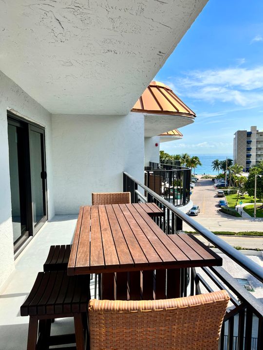 For Rent: $3,000 (2 beds, 2 baths, 1100 Square Feet)