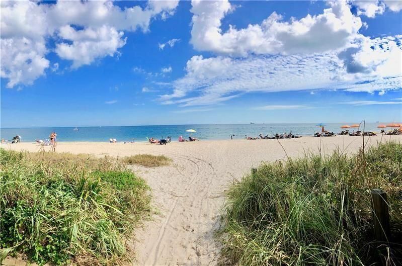 For Rent: $3,000 (2 beds, 2 baths, 1100 Square Feet)