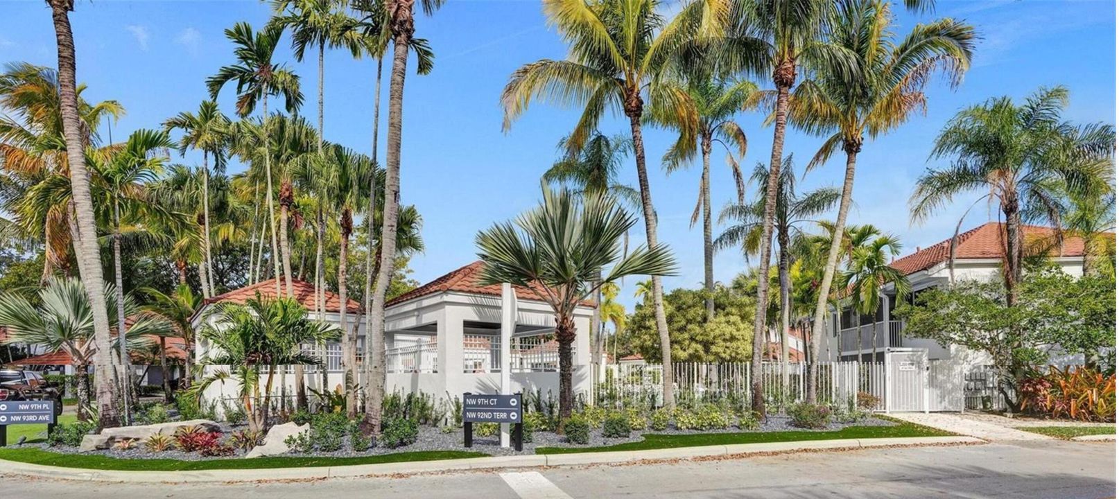 出租: $3,350 (3 贝兹, 2 浴室, 1504 平方英尺)