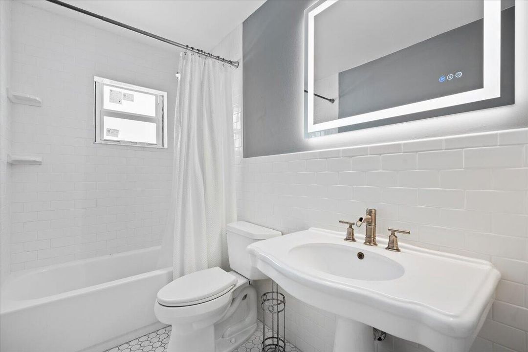 Active With Contract: $599,000 (3 beds, 2 baths, 1621 Square Feet)