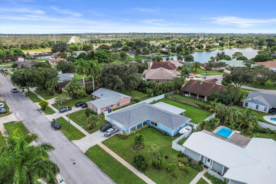 Active With Contract: $599,000 (3 beds, 2 baths, 1621 Square Feet)