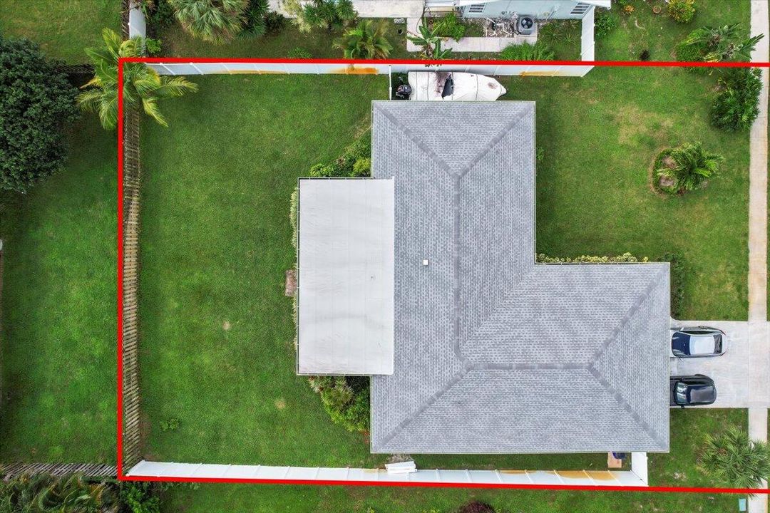 Active With Contract: $599,000 (3 beds, 2 baths, 1621 Square Feet)