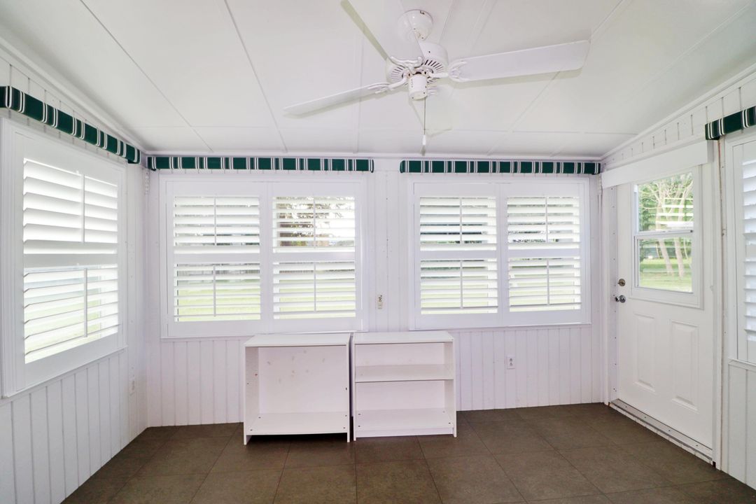 For Sale: $295,000 (2 beds, 1 baths, 808 Square Feet)