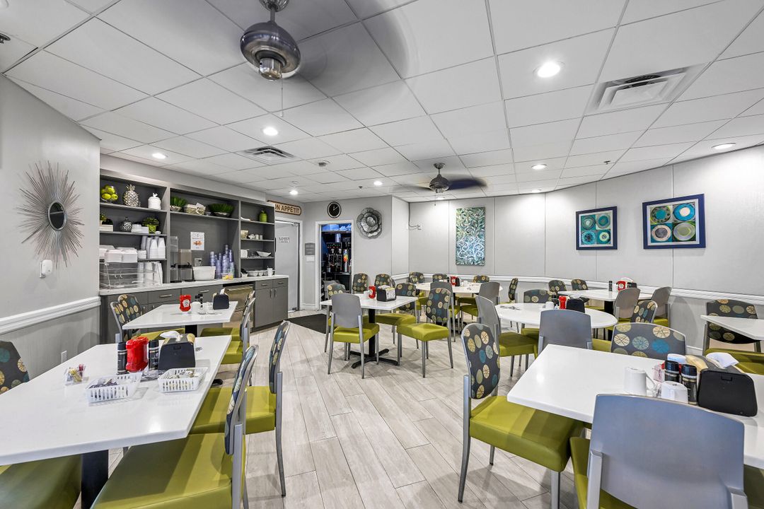 На продажу: $259,900 (3 спален, 2 ванн, 1801 Квадратных фут)