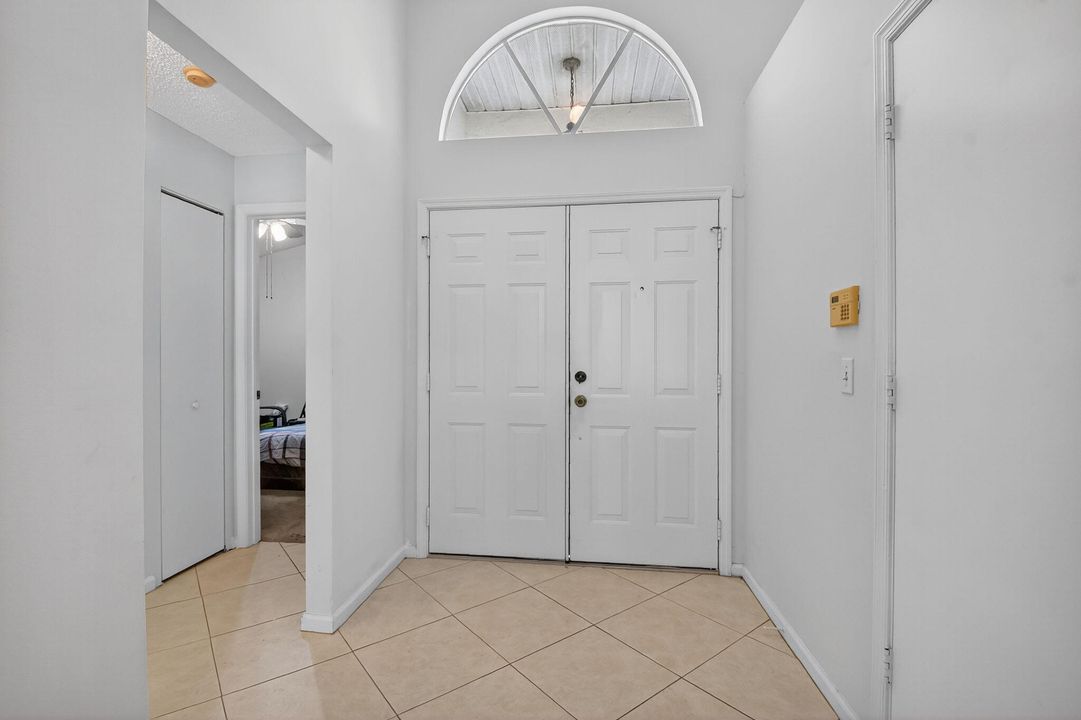 For Sale: $416,000 (3 beds, 2 baths, 1221 Square Feet)