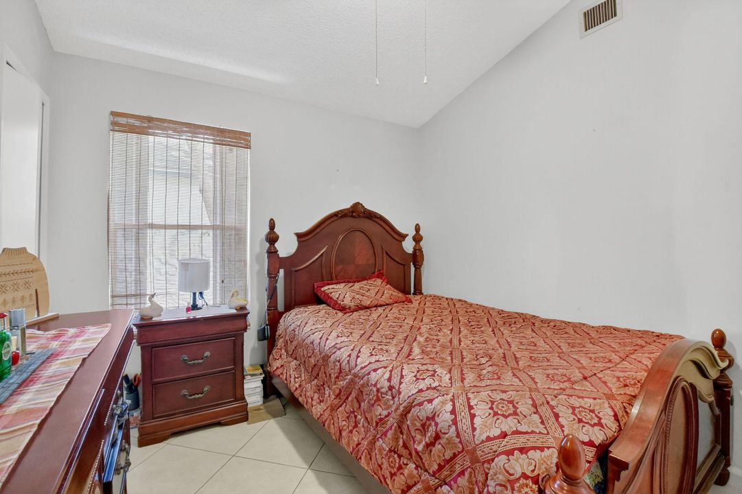 For Sale: $416,000 (3 beds, 2 baths, 1221 Square Feet)