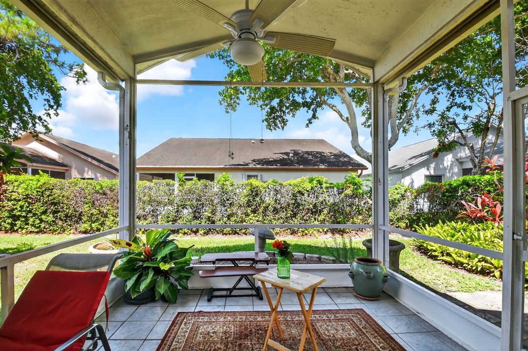 For Sale: $416,000 (3 beds, 2 baths, 1221 Square Feet)