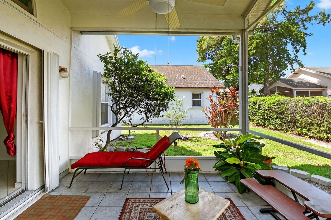 For Sale: $416,000 (3 beds, 2 baths, 1221 Square Feet)