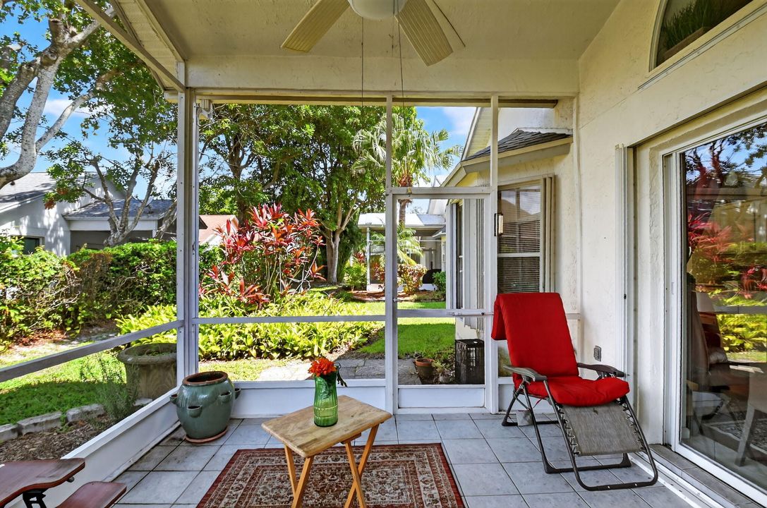 For Sale: $416,000 (3 beds, 2 baths, 1221 Square Feet)