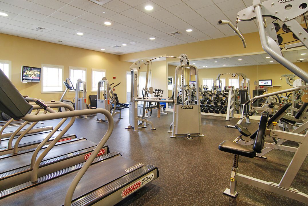 Active With Contract: $2,400 (2 beds, 2 baths, 1751 Square Feet)