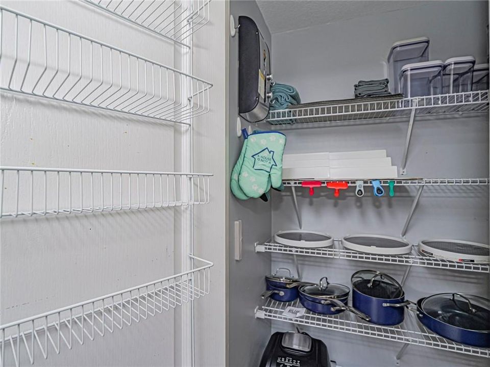 В аренду: $2,600 (2 спален, 2 ванн, 1070 Квадратных фут)